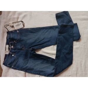 - NWT Henry and Belle Dark wash Super SKINNY Ankle JEANS!